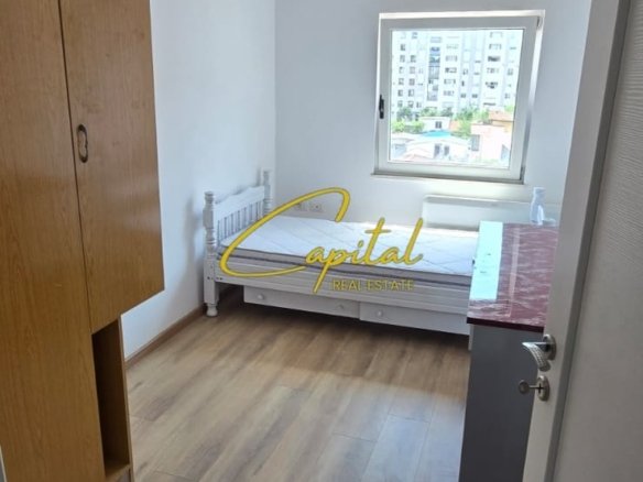 APARTAMENT ME QIRA 2+1 VASIL SHANTO 70.000 LEKE