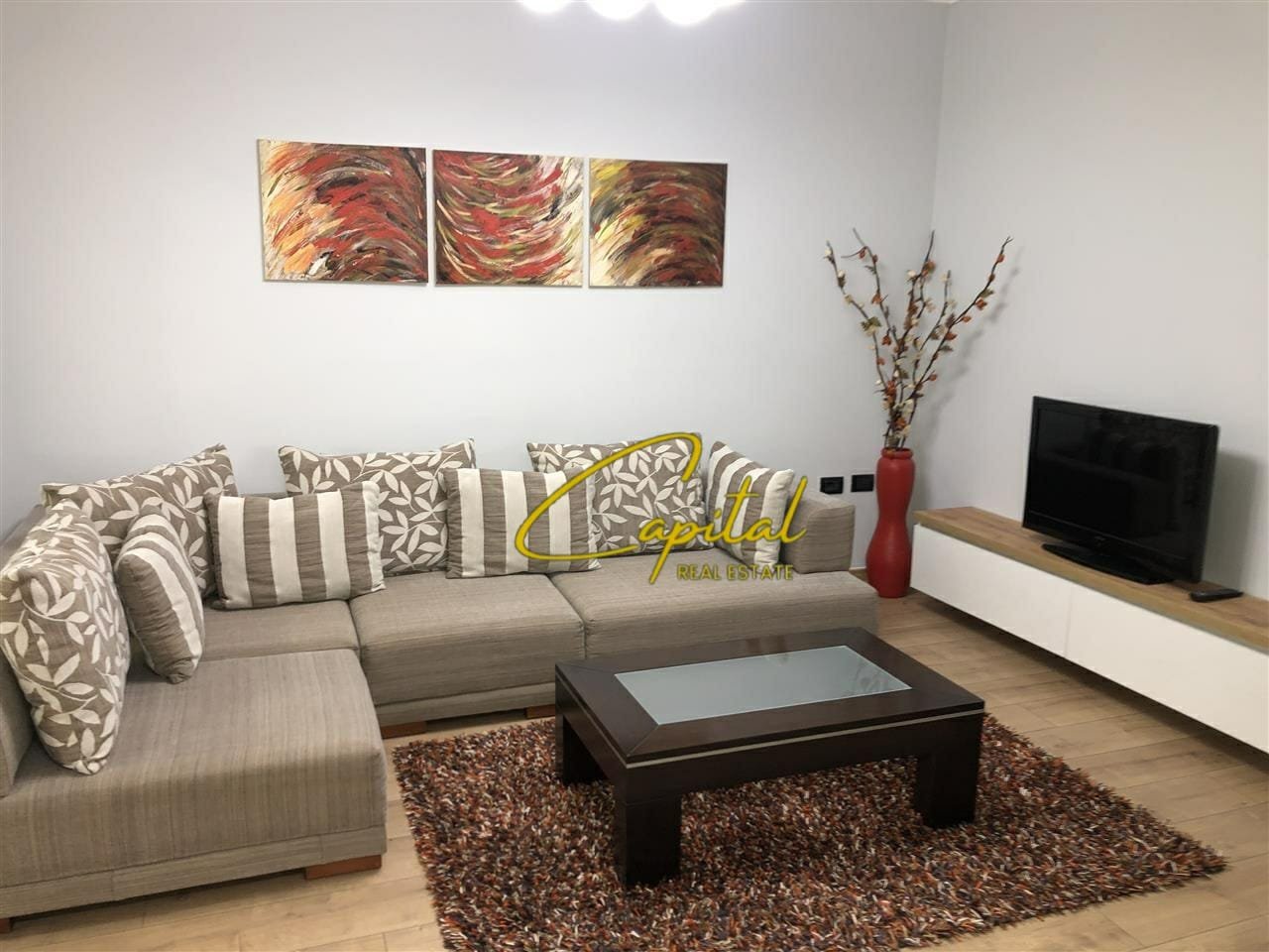 APARTAMENT ME QIRA 1+1 MYSLYM SHYRI 60.000 LEKE