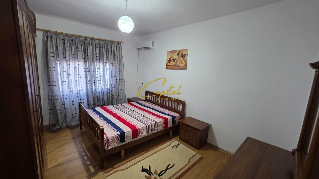 APARTAMENT ME QIRA 3+1 RRUGA BARDHYL 50.000 LEKE