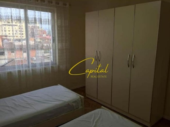 APARTAMENT ME QIRA 2+1 RRUGA FERIT XHAJKO 50.000 LEKE