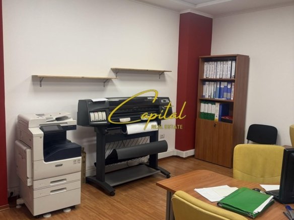 AMBIENT BIZNESI ME QIRA 60 M2 RRUGA E ELBASANIT 1.200 EURO