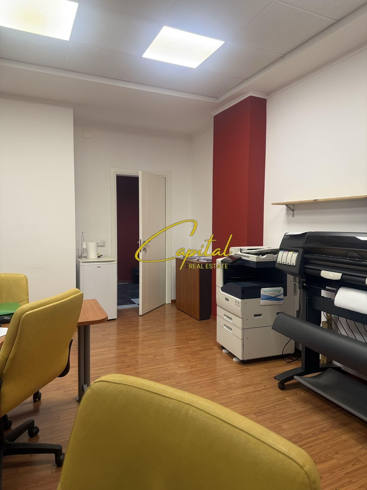 WhatsApp Image 2026-07-13 at 11.40.10 AM (3) AMBIENT BIZNESI ME QIRA 60 M2 RRUGA E ELBASANIT 1.200 EURO