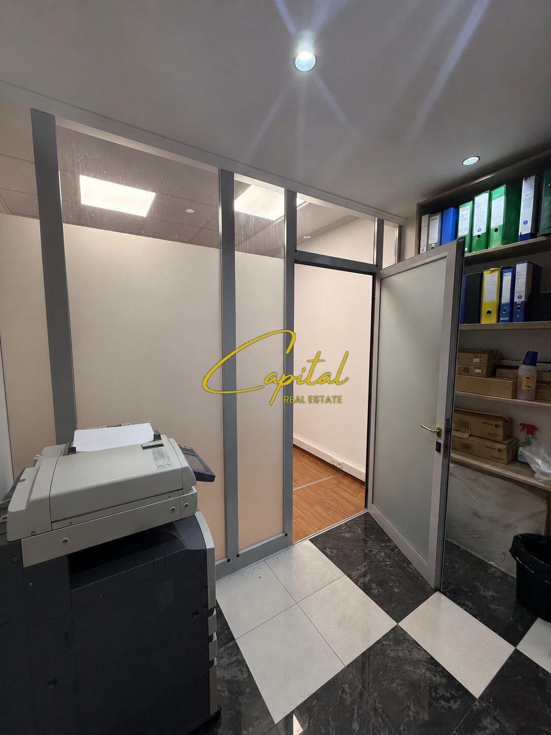 WhatsApp Image 2026-07-13 at 11.40.10 AM AMBIENT BIZNESI ME QIRA 60 M2 RRUGA E ELBASANIT 1.200 EURO