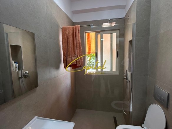 APARTAMENT ME QIRA 2+1 5 MAJI 50.000 LEKE