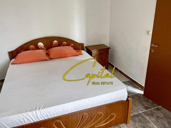 APARTAMENT ME QIRA 2+1 5 MAJI 40.000 LEKE