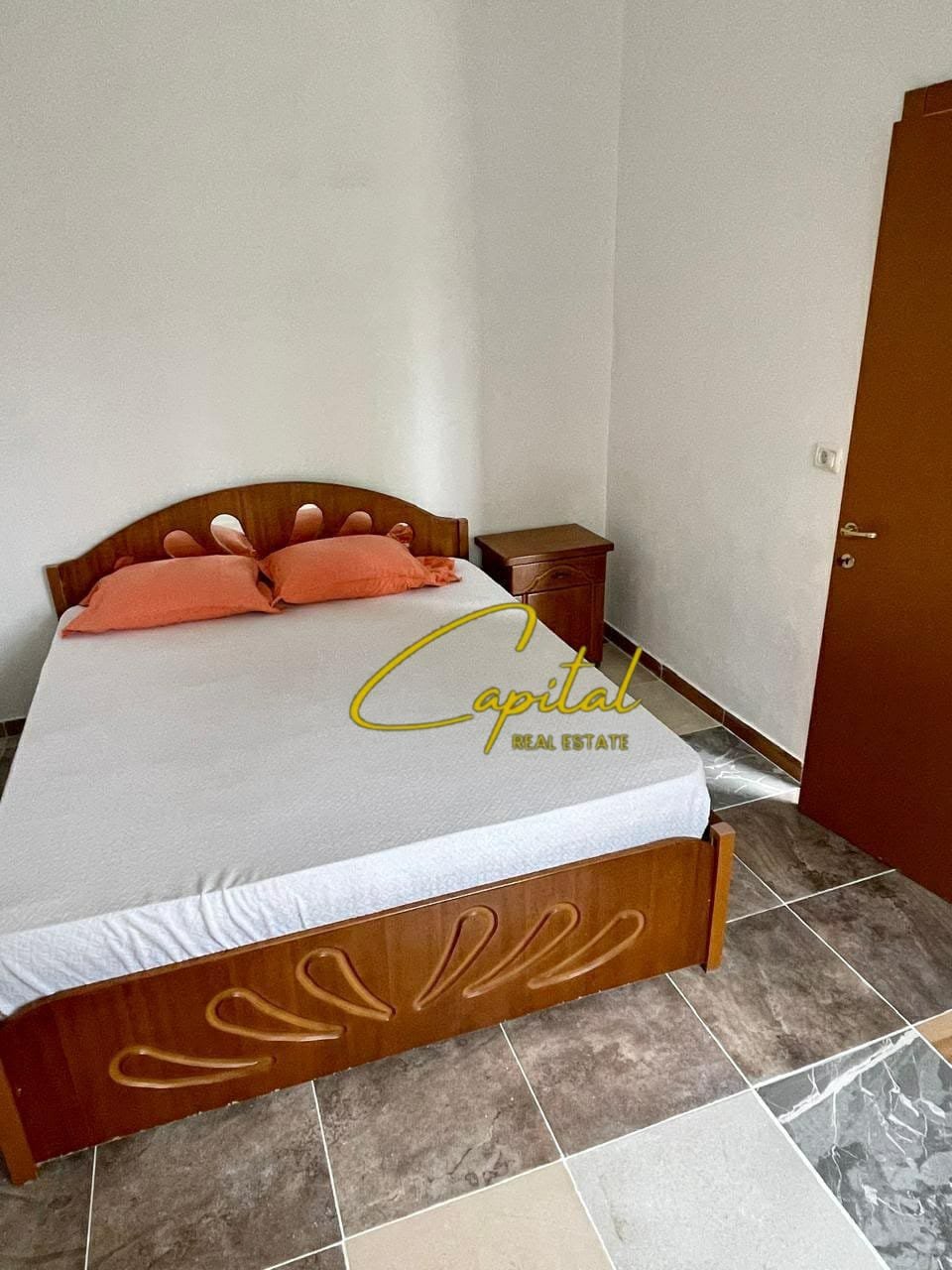 APARTAMENT ME QIRA 2+1 5 MAJI 40.000 LEKE