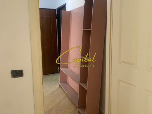 AMBIENT BIZNESI ME QIRA 93 M2 BULEVARDI ZHAN D’ARK 700 EURO