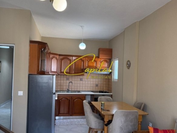 APARTAMENT ME QIRA 2+1 RRUGA E KAVAJES 50.000 LEKE