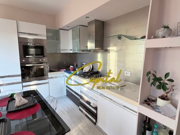 APARTAMENT ME QIRA 1+1 MATERNITETI I RI 60.000 LEKE