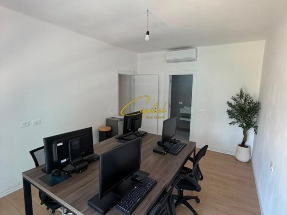 ZYRE ME QIRA 122 M2 BULEVARDI I RI 140.000 LEKE
