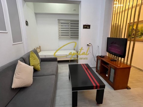 GARSONIERE ME QIRA 50 M2 ISH PARKU 40.000 LEKE