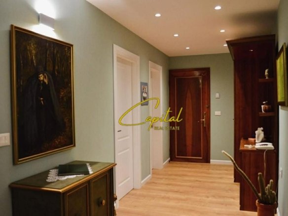 APARTAMENT ME QIRA 2+1 RRUGA E KAVAJES 800 EURO