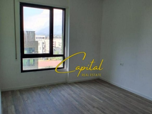 APARTAMENT ME QIRA 2+1+2 5 MAJI 50.000 LEKE