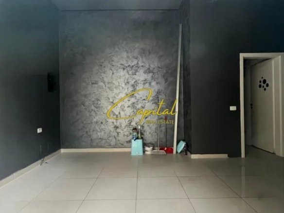 DYQAN ME QIRA 26 M2 ISH PARKU 35.000 LEKE