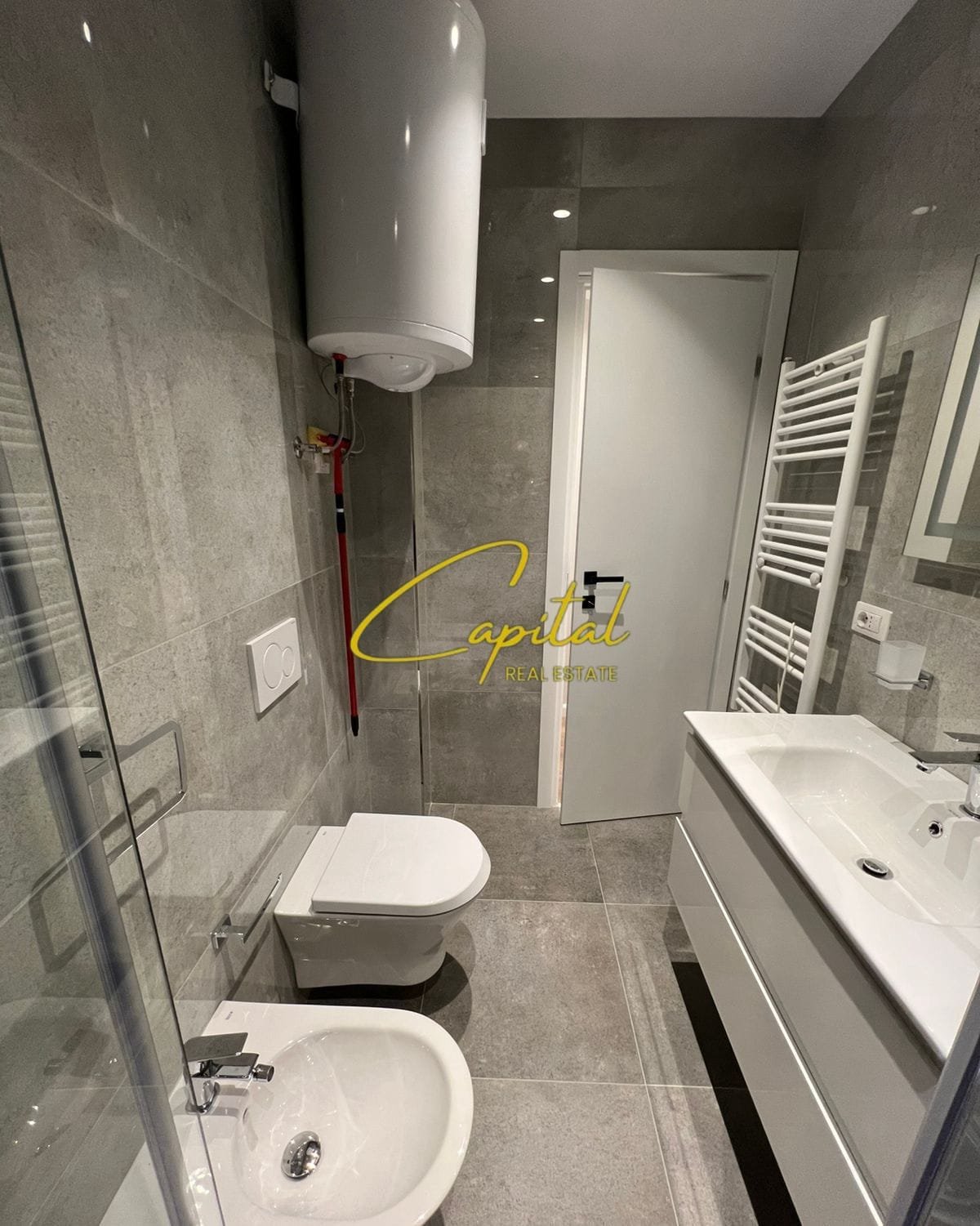 WhatsApp Image 2026-07-20 at 10.56.59 AM (1) APARTAMENT ME QIRA 2+1 ISH FUSHA AVIACIONIT 70.000 LEKE