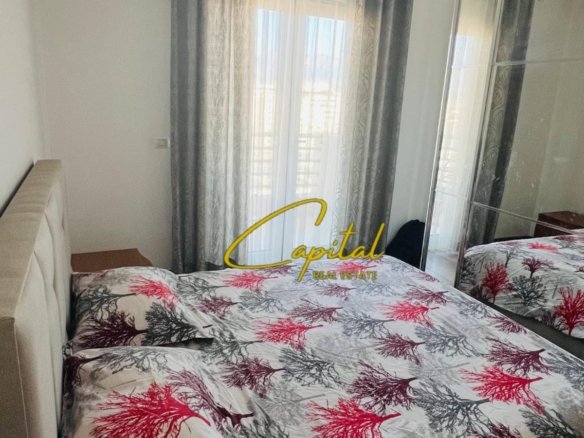 APARTAMENT ME QIRA 2+1 ISH STACIONI TRENIT 700 EURO