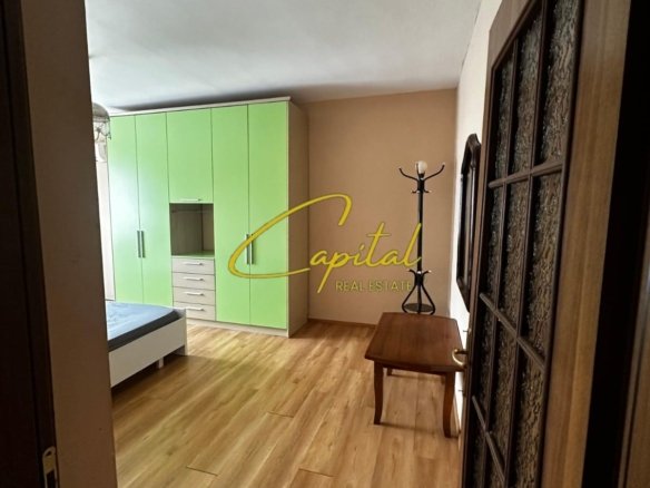 APARTAMENT ME QIRA 2+1 RRUGA KONGRESI I MANASTIRIT 50.000 LEKE