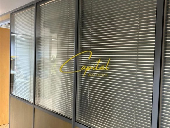 AMBIENT BIZNESI EM QIRA 220 M2 PAZARI I RI 250.000 LEKE