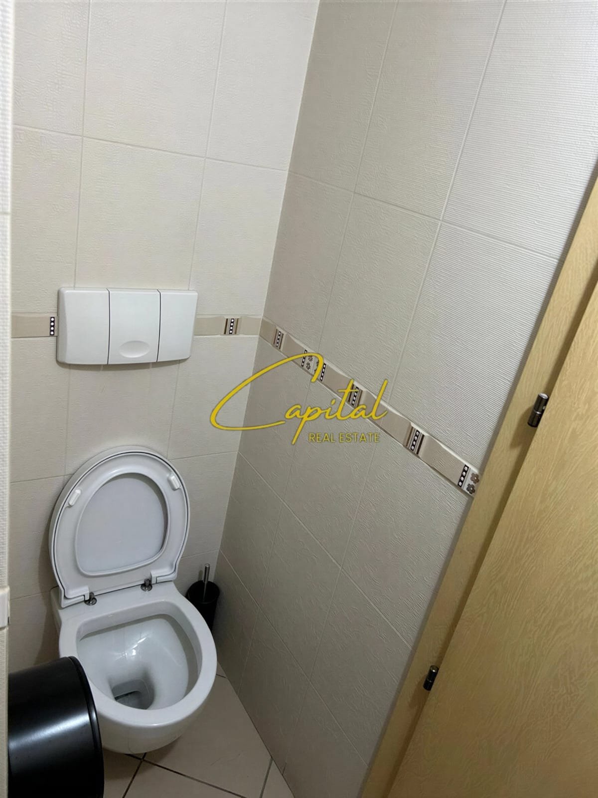 WhatsApp Image 2026-07-21 at 3.46.41 PM AMBIENT BIZNESI EM QIRA 220 M2 PAZARI I RI 250.000 LEKE