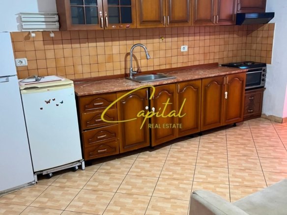 APARTAMENT ME QIRA 1+1 XHAMLLIKU 40.000 LEKE