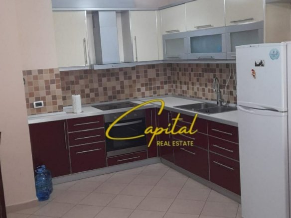 APARTAMENT ME QIRA 1+1 ISH TRGEU ELEKTRIK 55.000 LEKE