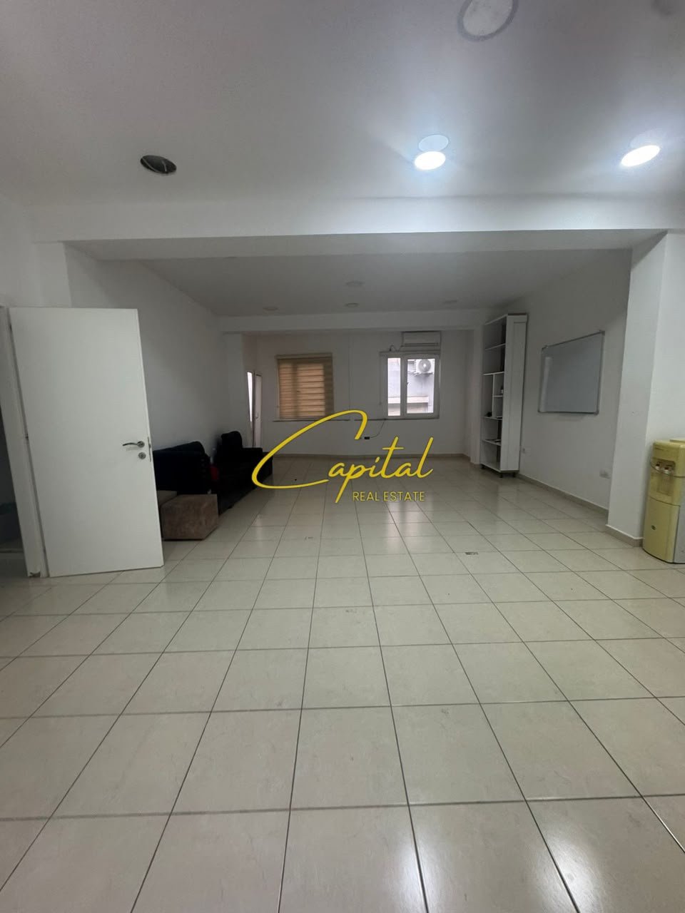 AMBIENT BIZNESI ME QIRA 85 M2 RRUGA E KAVAJES 80.000 LEKE