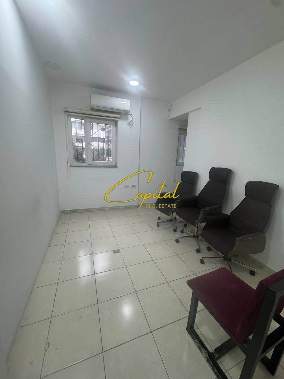 AMBIENT BIZNESI ME QIRA 85 M2 RRUGA E KAVAJES 80.000 LEKE