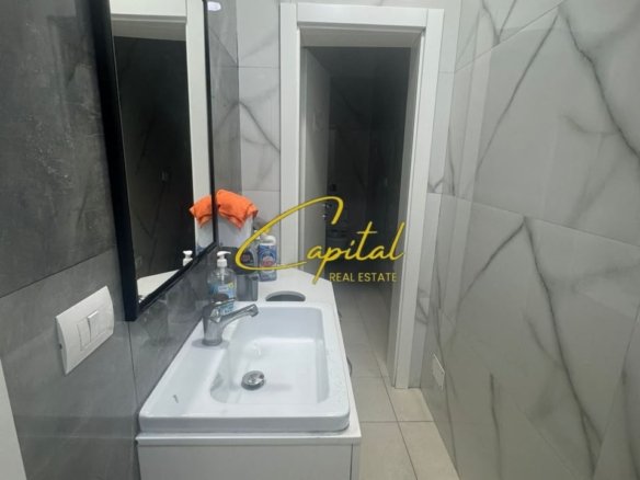 AMBIENT BIZNESI ME QIRA 85 M2 RRUGA E KAVAJES 80.000 LEKE
