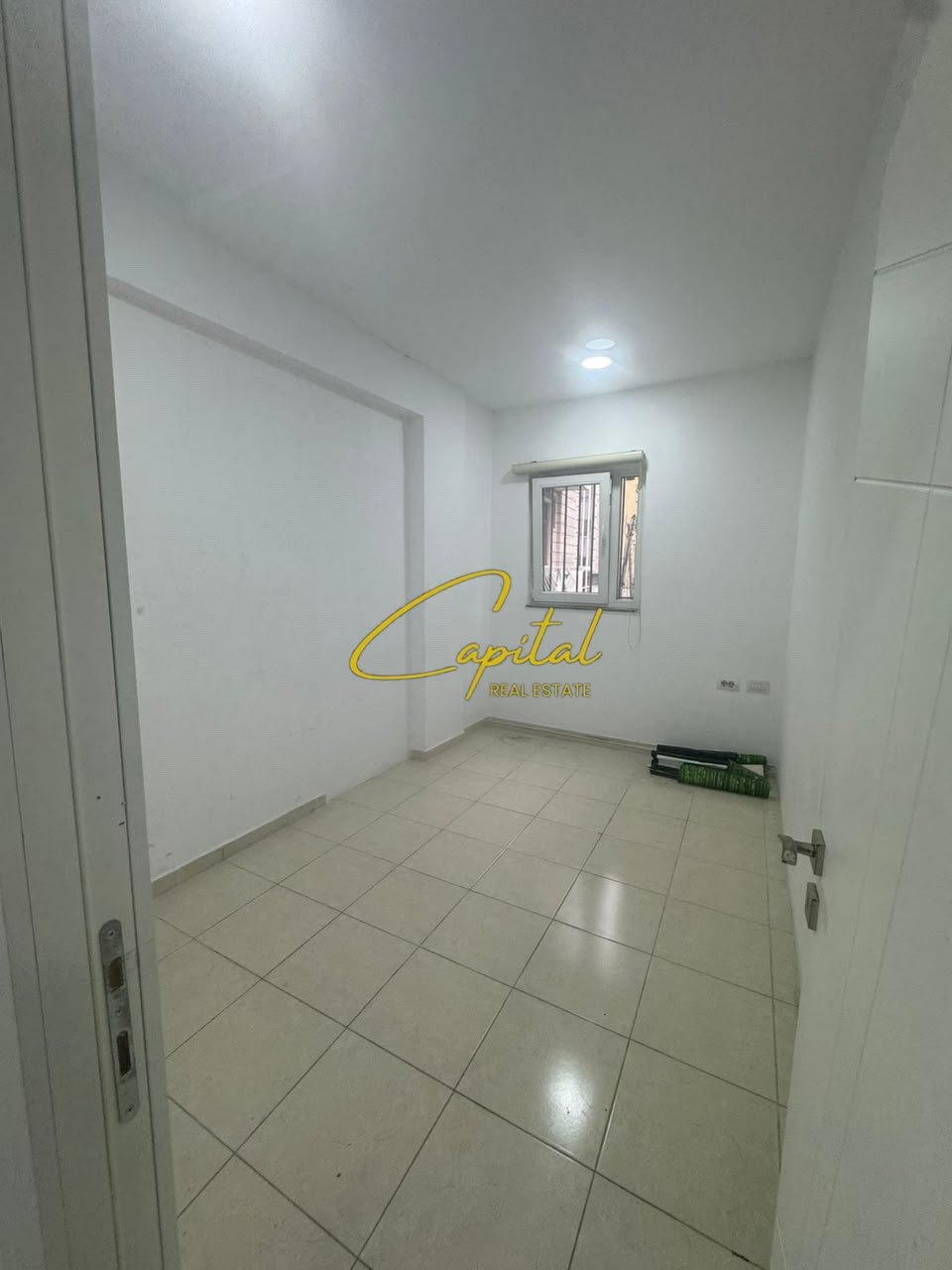 AMBIENT BIZNESI ME QIRA 85 M2 RRUGA E KAVAJES 80.000 LEKE