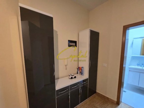 APARTAMENT ME QIRA 2+1 RRUGA E KOSOVAREVE 800 EURO