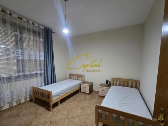 APARTAMENT ME QIRA 2+1 RRUGA E KOSOVAREVE 800 EURO