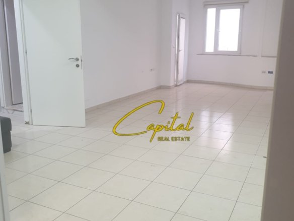 ZYRE ME QIRA 70 M2 RRUGA E KAVAJES 85.000 LEKE