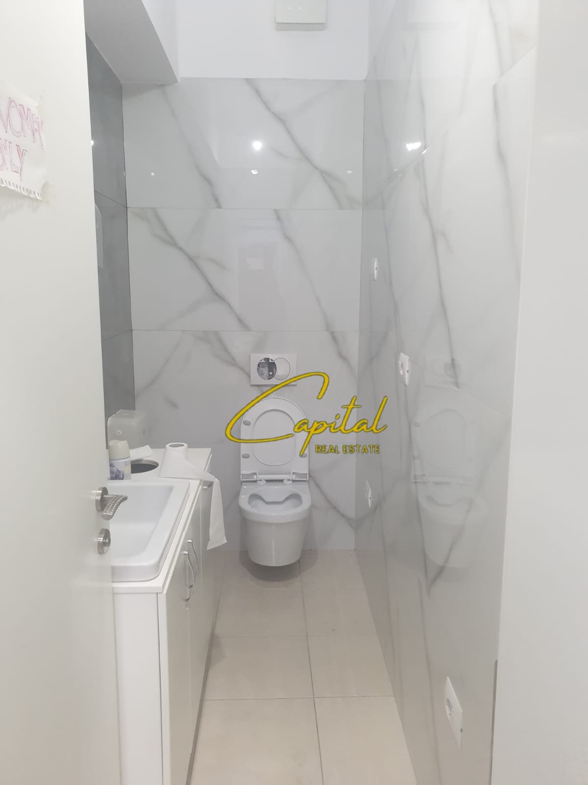 ZYRE ME QIRA 70 M2 RRUGA E KAVAJES 85.000 LEKE