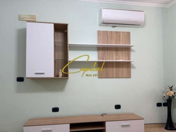 APARTAMENT ME QIRA 2+1 MATERNITETI I RI 50.000 LEKE