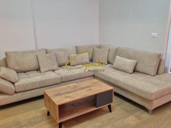 APARTAMENT ME ME QIRA 1+1 ISH STACIONI TRENIT 60.000 LEKE