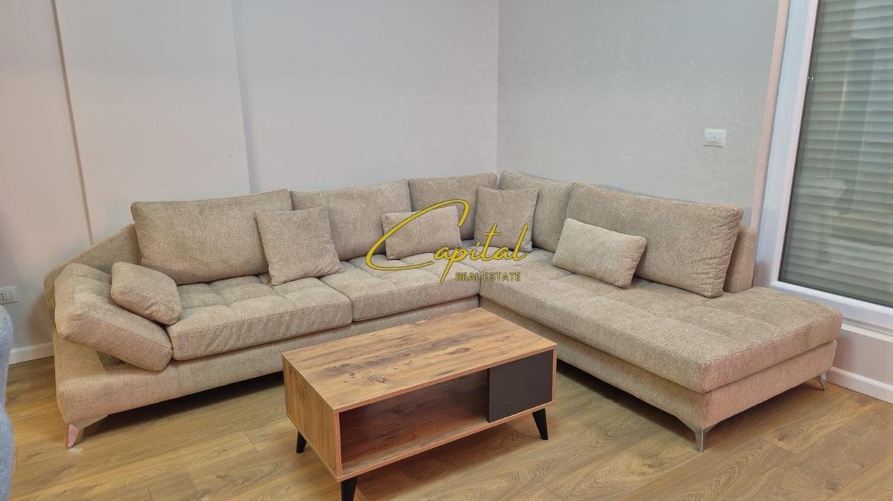 APARTAMENT ME ME QIRA 1+1 ISH STACIONI TRENIT 60.000 LEKE