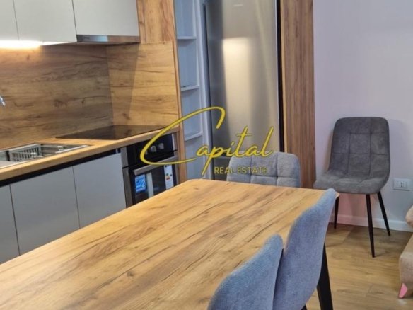 APARTAMENT ME ME QIRA 1+1 ISH STACIONI TRENIT 60.000 LEKE
