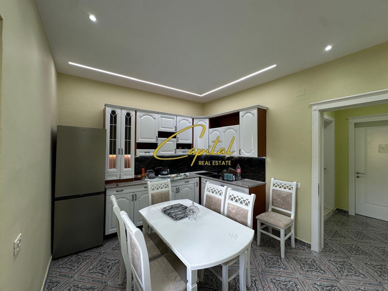 APARTAMENT ME QIRA 3+1 ASTIR 75.000 LEKE