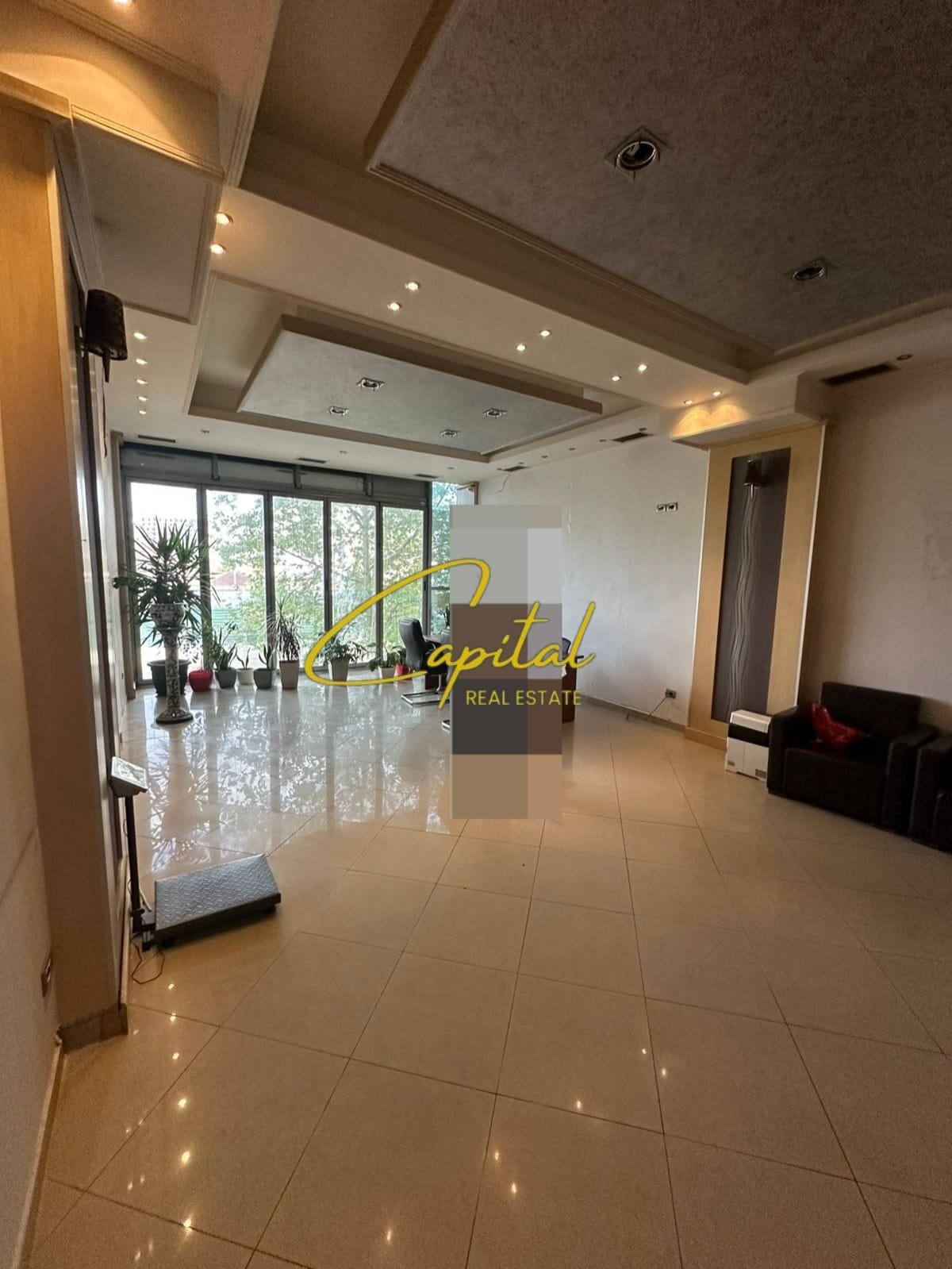AMBIENT BIZNESI ME QIRA 75 M2 ASTIR 70.000 LEKE