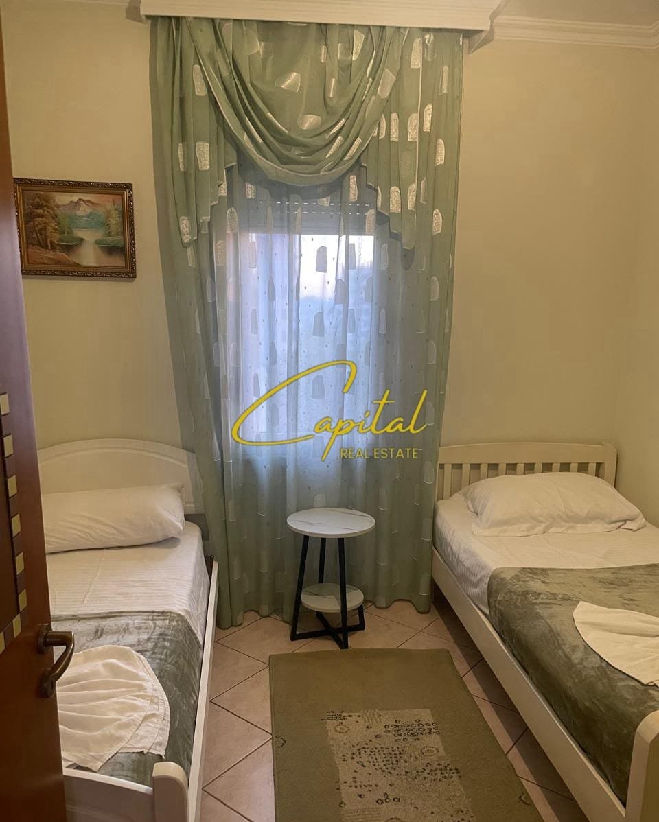 APARTAMENT ME QIRA 2+1 ISH STACIONI TRENIT 75.000 LEKE