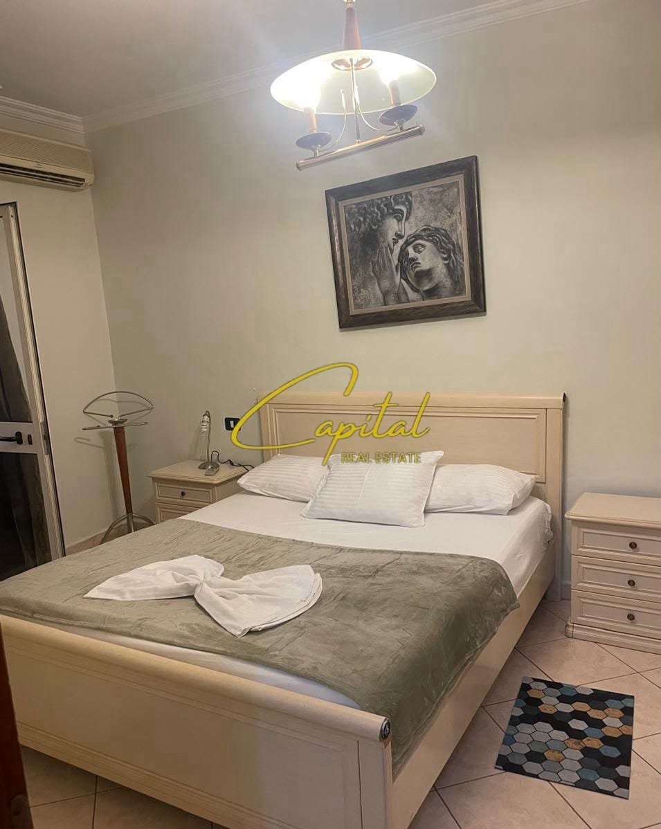 APARTAMENT ME QIRA 2+1 ISH STACIONI TRENIT 75.000 LEKE