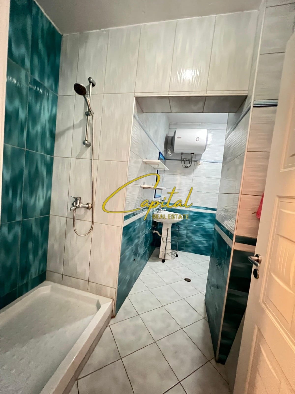 APARTAMENT ME QIRA 1+1 QENDER 60.000 LEKE