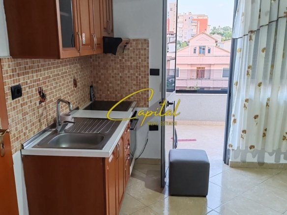 APARTAMENT ME QIRA 1+1 5 MAJI 50.000 LEKE