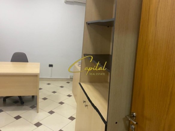 AMBIENT BIZNESI ME QIRA 110 M2 ISH BLLOKU 100.000 LEKE