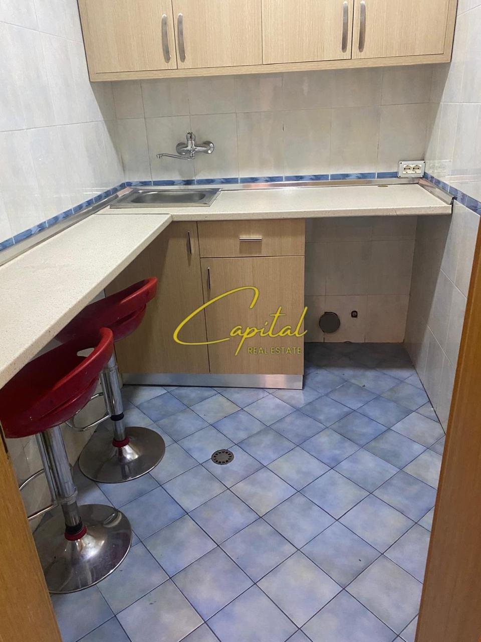 AMBIENT BIZNESI ME QIRA 110 M2 ISH BLLOKU 100.000 LEKE