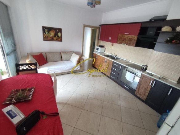 APARTAMENT ME QIRA 2+1 MINISTRIA E DREJTESISE 70.000 LEKE