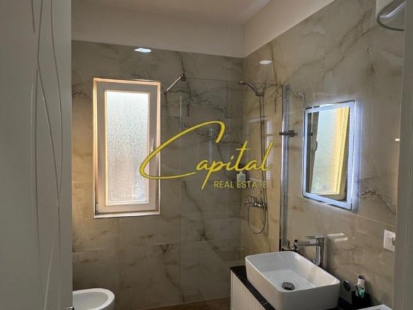 SHITET APARTAMENT 2+1 KAMEZ 11.000.000 LEKE