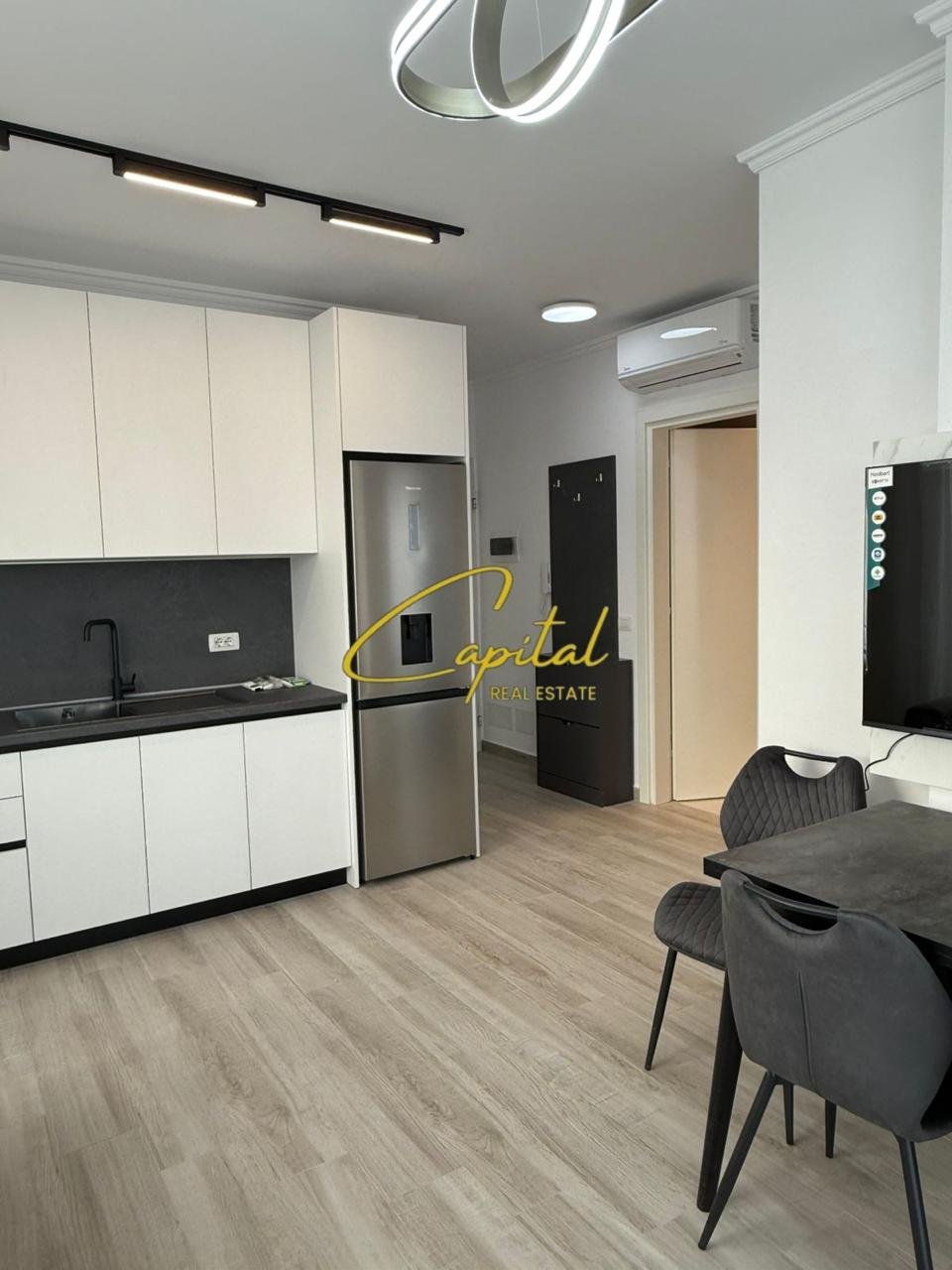 APARTAMENT ME QIRA 1+1 ISH STACIONI TRENIT 70.000 LEKE