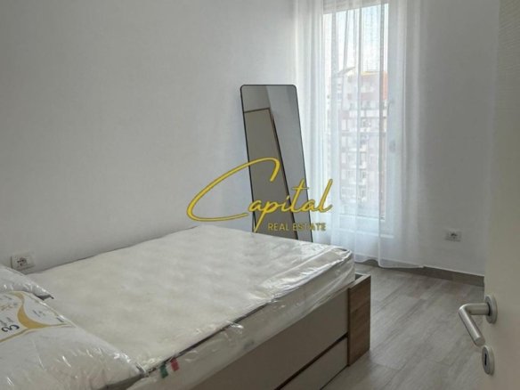 APARTAMENT ME QIRA 1+1 ISH STACIONI TRENIT 70.000 LEKE