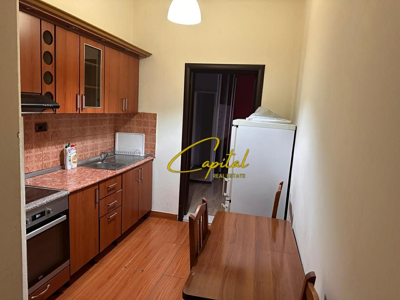 APARTAMENT ME QIRA 2+1 FAKULTETI I MJEKESISE 50.000 LEKE